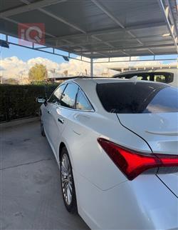 تويوتا أفالون